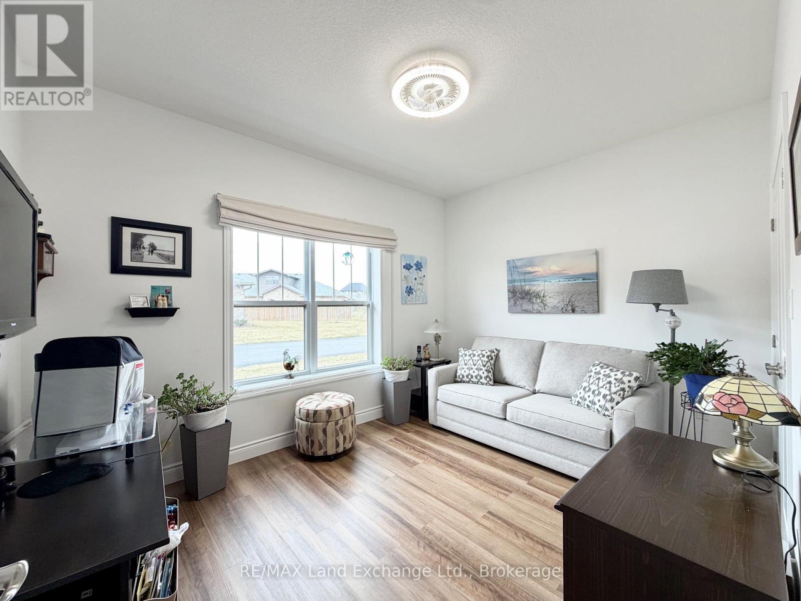 30 - 1050 WATERLOO STREET