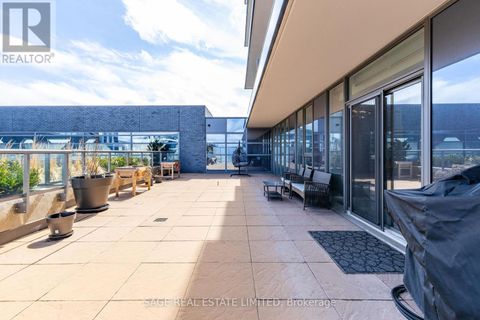 216 - 10 GATINEAU DRIVE Vaughan (Beverley Glen) ON L4J0L2