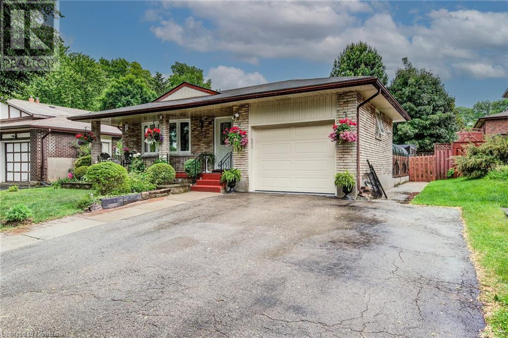 170 MARTINGLEN Crescent