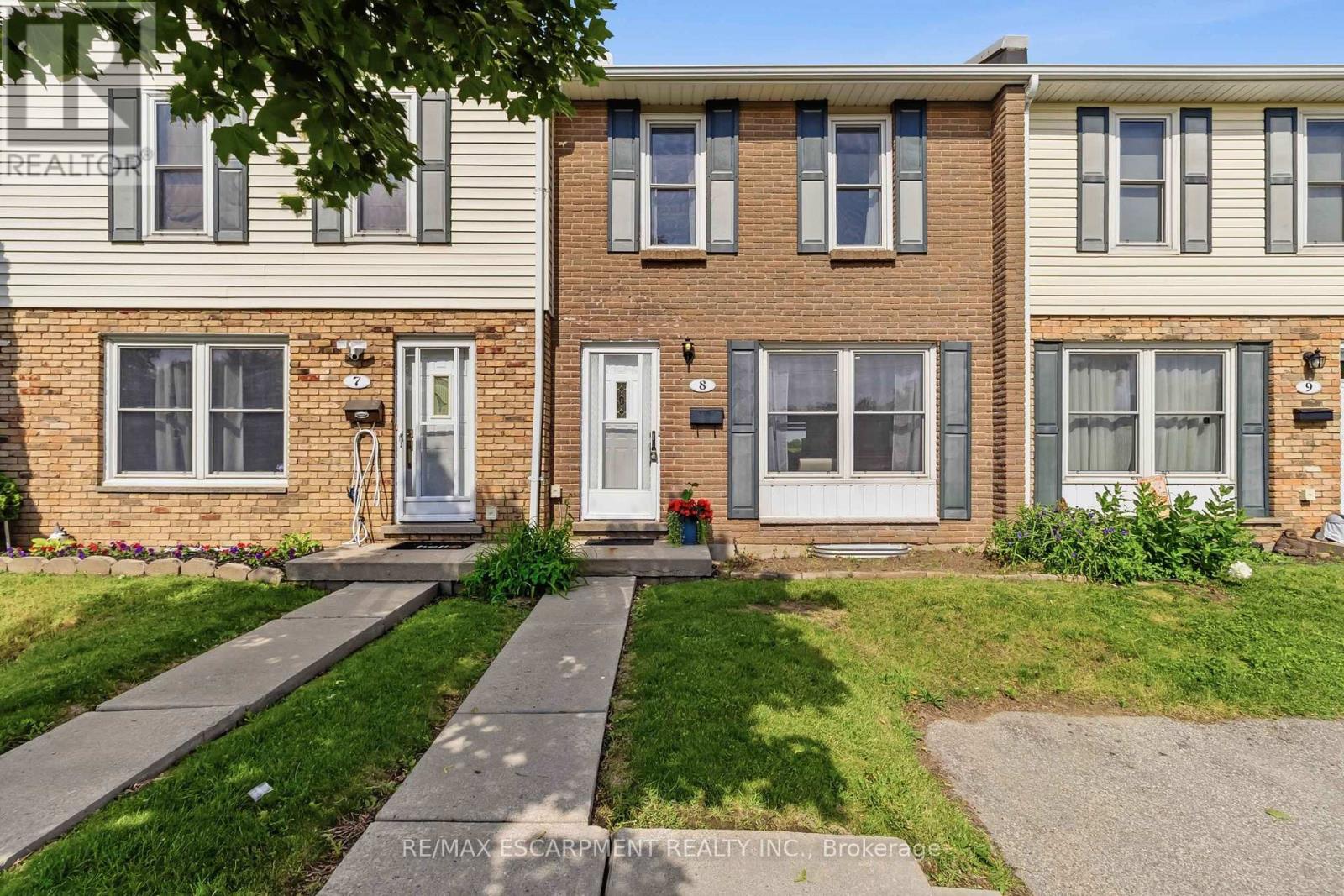 8 - 596 GREY STREET