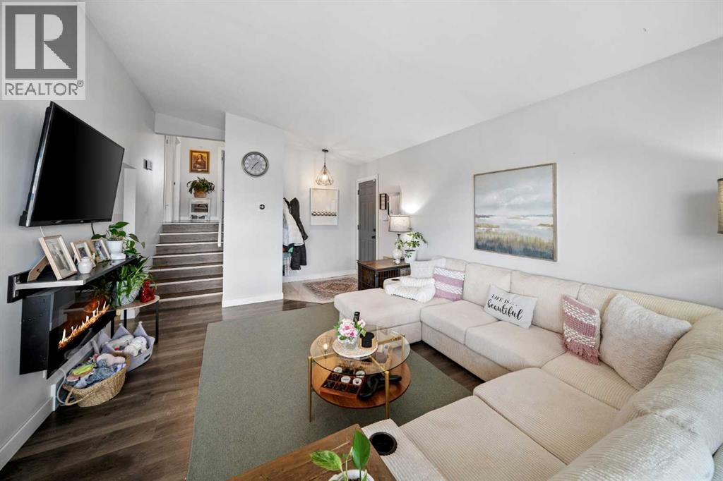 5516 Taylor Crescent NE