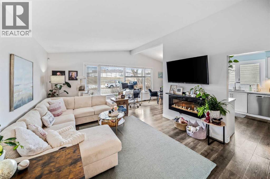 5516 Taylor Crescent NE