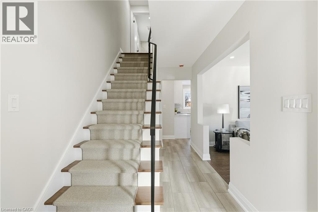 26 CLIFTON DOWNS Road