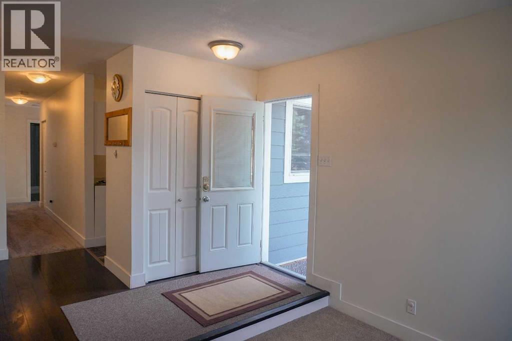 206 McGill Boulevard W