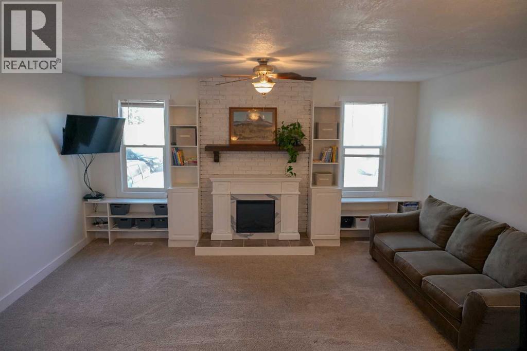 206 McGill Boulevard W