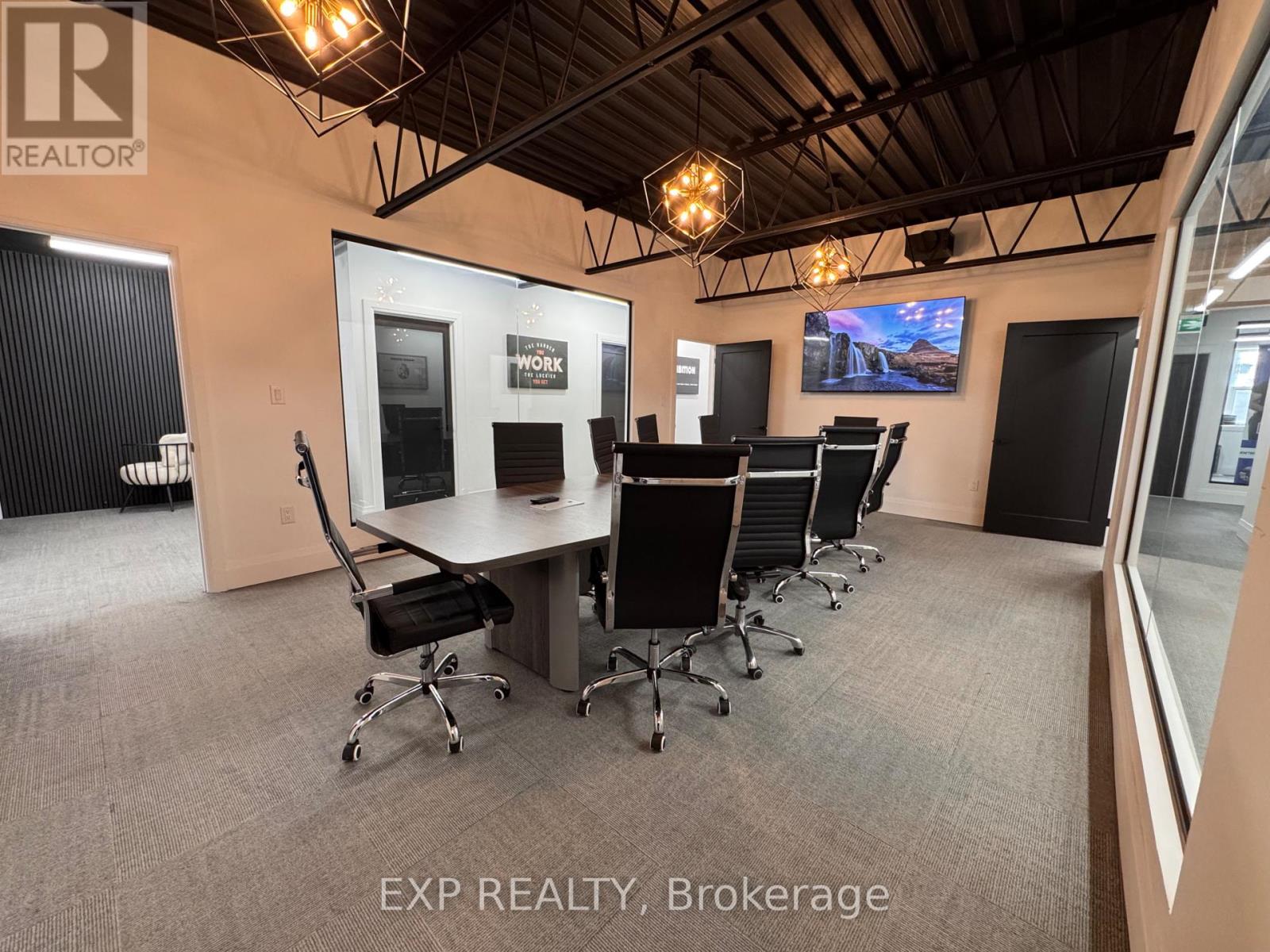 117 - 156 PARKDALE AVENUE N