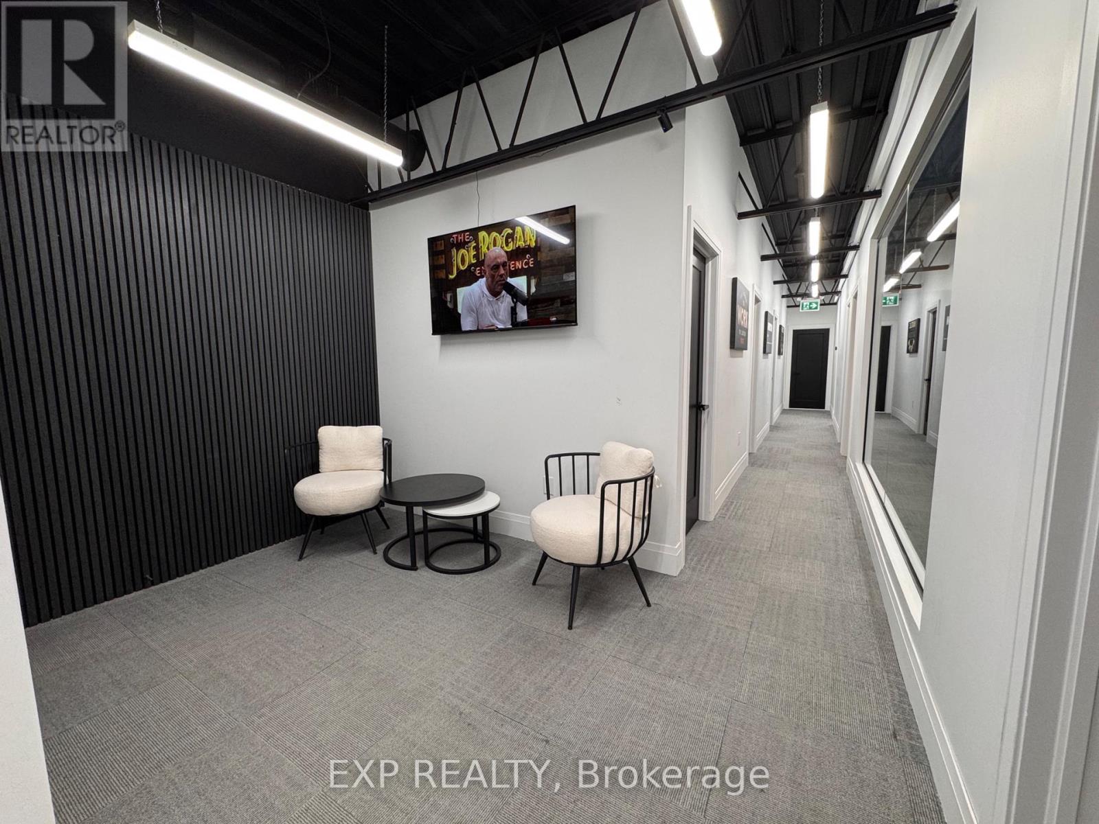 117 - 156 PARKDALE AVENUE N