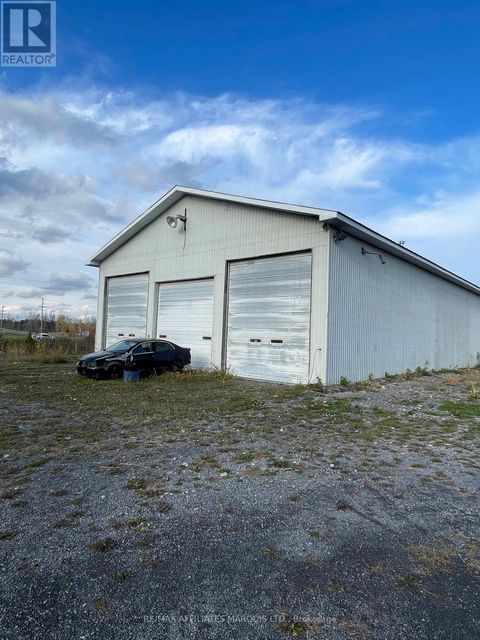 75 DICKINSON DRIVE South Stormont ON K0C1M0