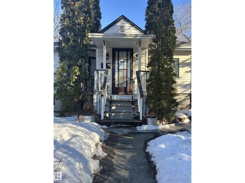 11243 125 Street NW Edmonton AB T5M0M6