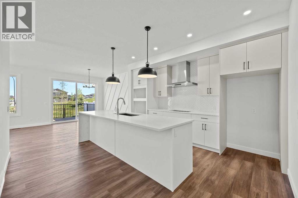 215 Sora Terrace SE