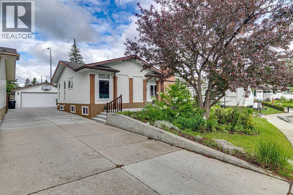 228 Brookgreen Drive SW