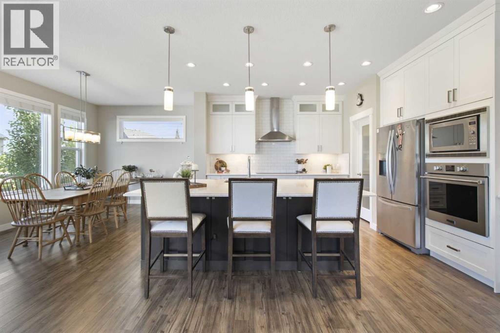 33 Silverado Crest Bay SW