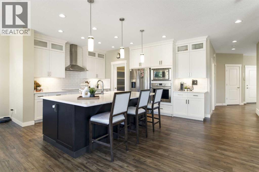 33 Silverado Crest Bay SW