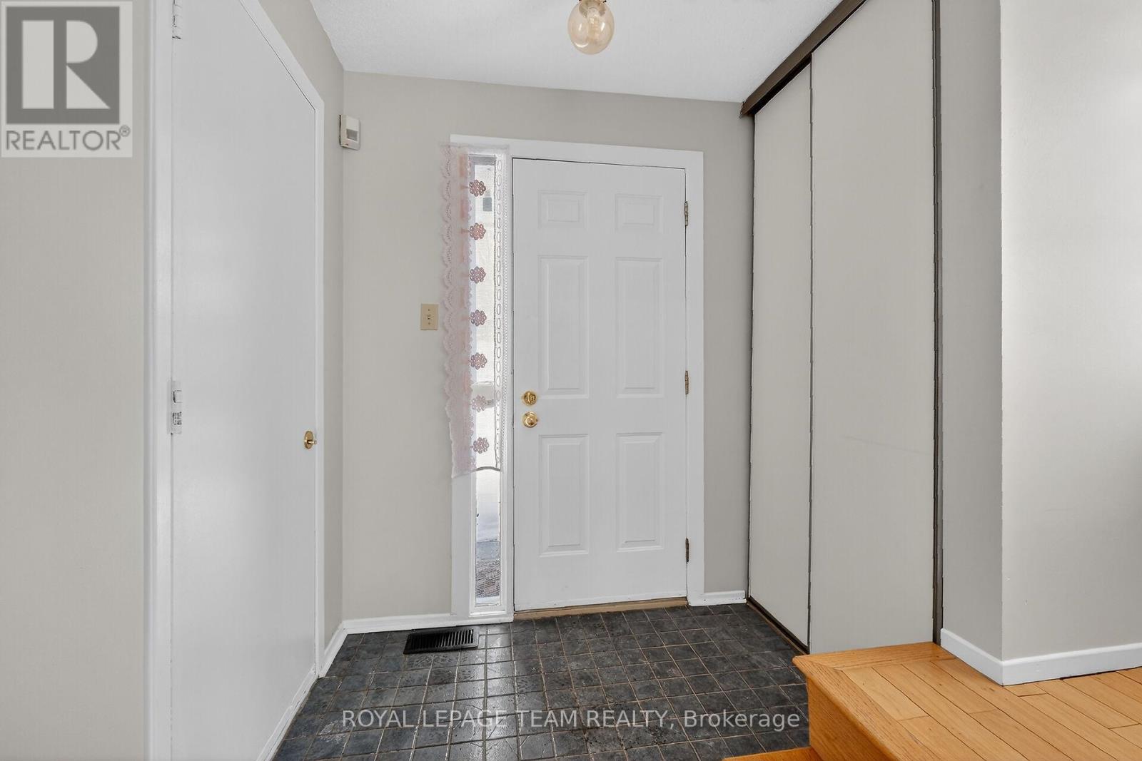 42 OAKHAVEN PRIVATE S