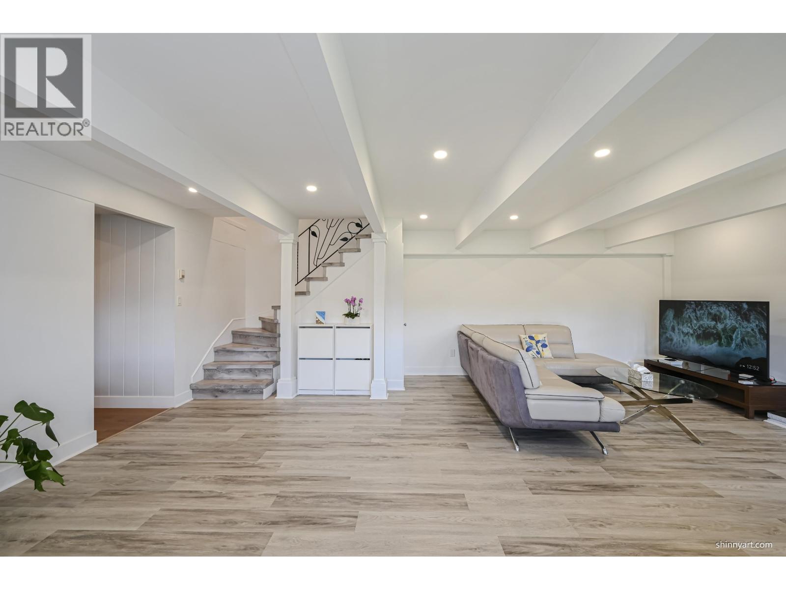 10431 SEACOTE ROAD