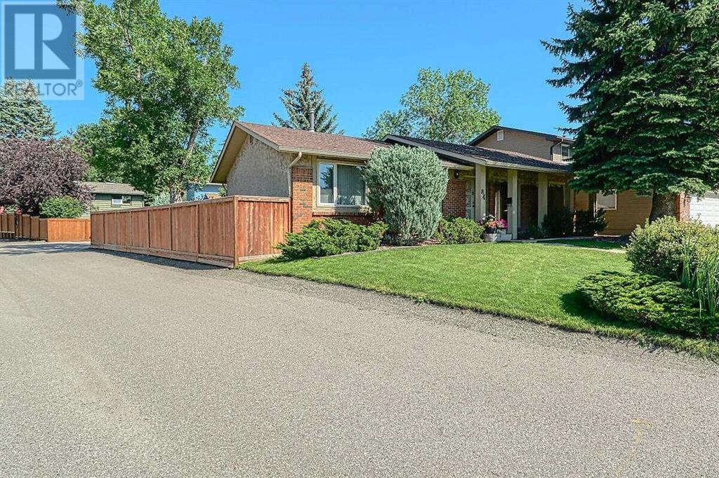 84 Sunmount Close SE