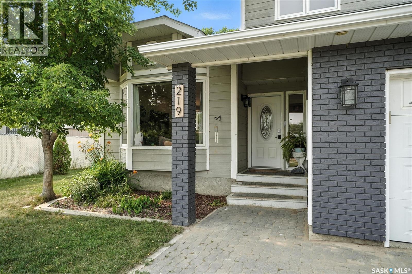 219 Westview PLACE