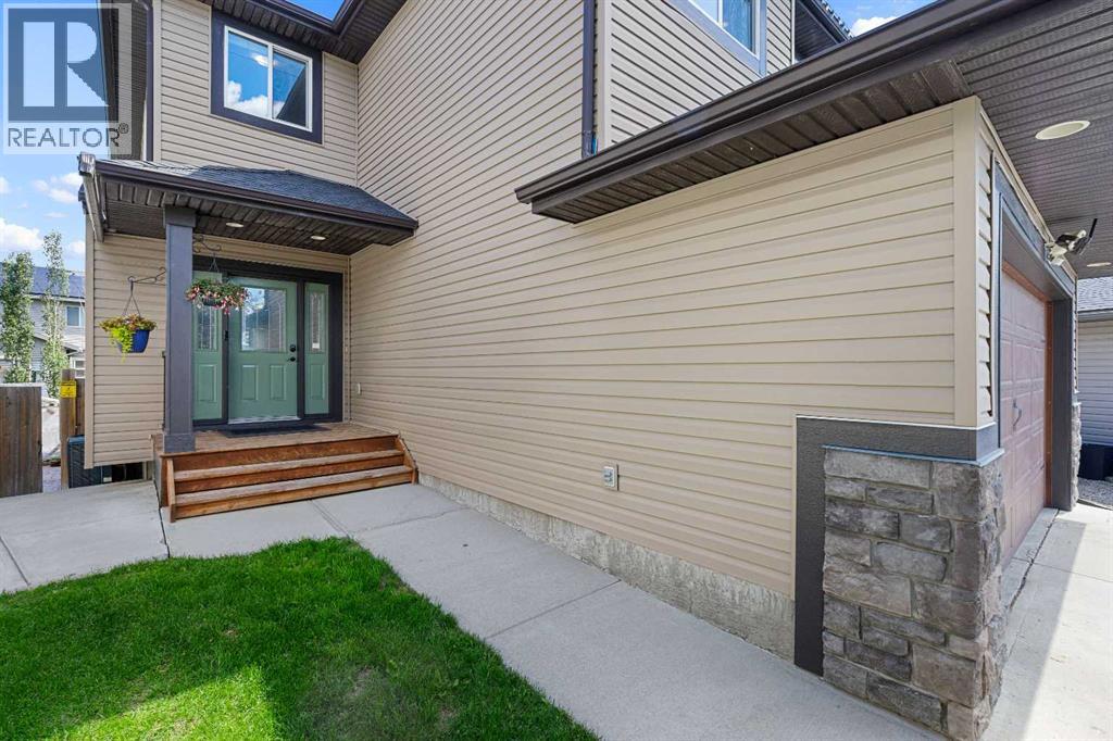 438 Luxstone Green SW