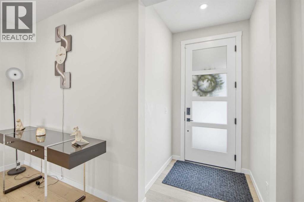 1104 Cranbrook Gardens SE