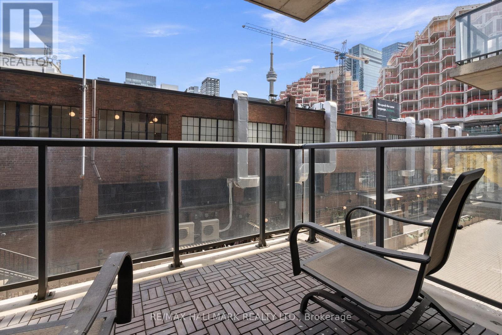 206 - 560 KING STREET W