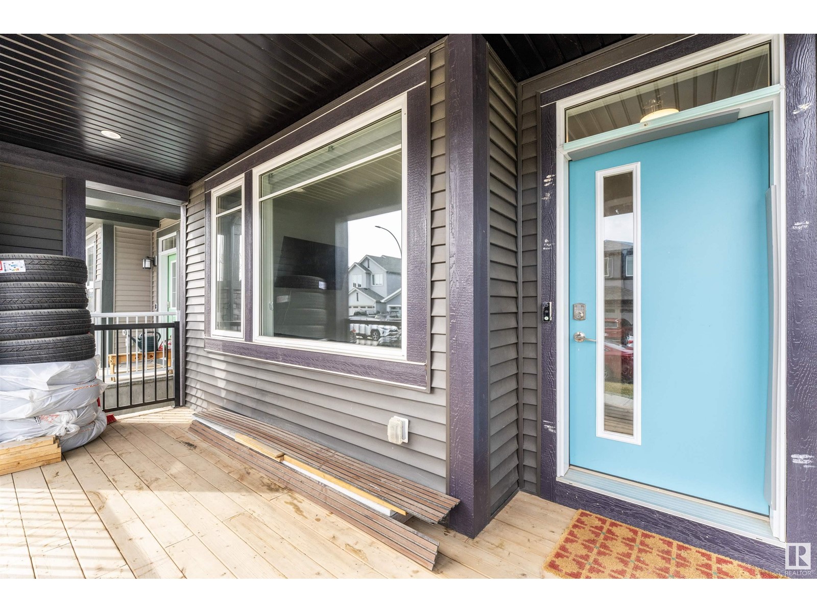 9912 226 ST NW