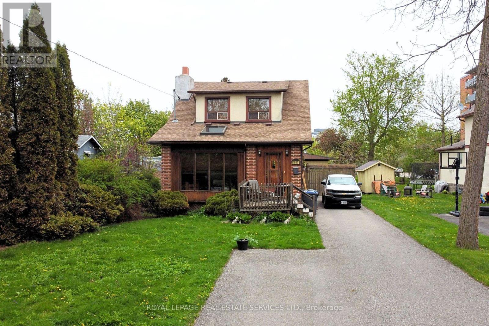 1083 SENECA AVENUE
