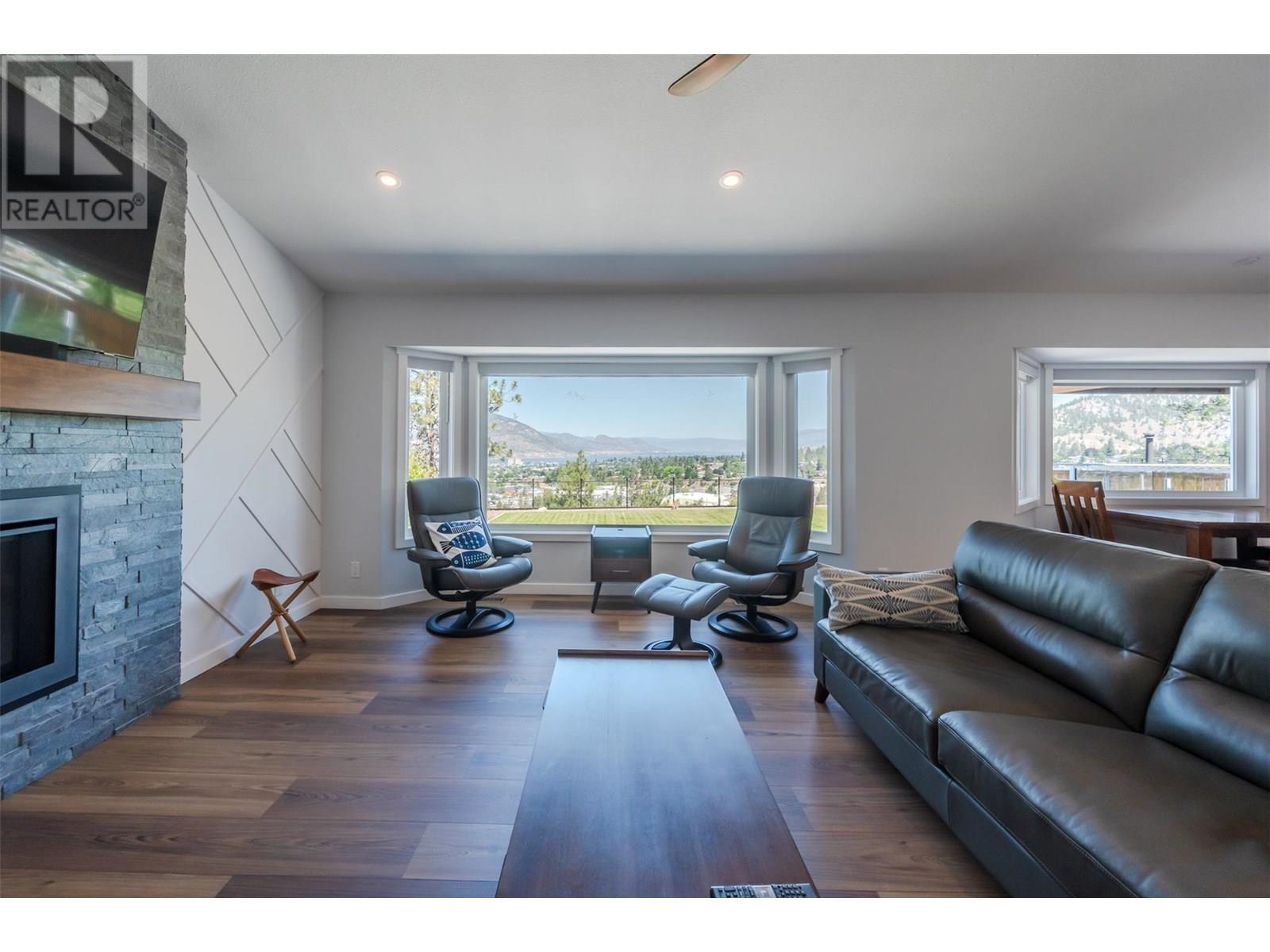 153 WESTVIEW Drive