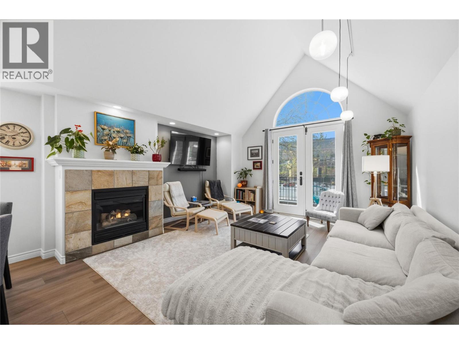 1065 Churchill Avenue Unit# 201