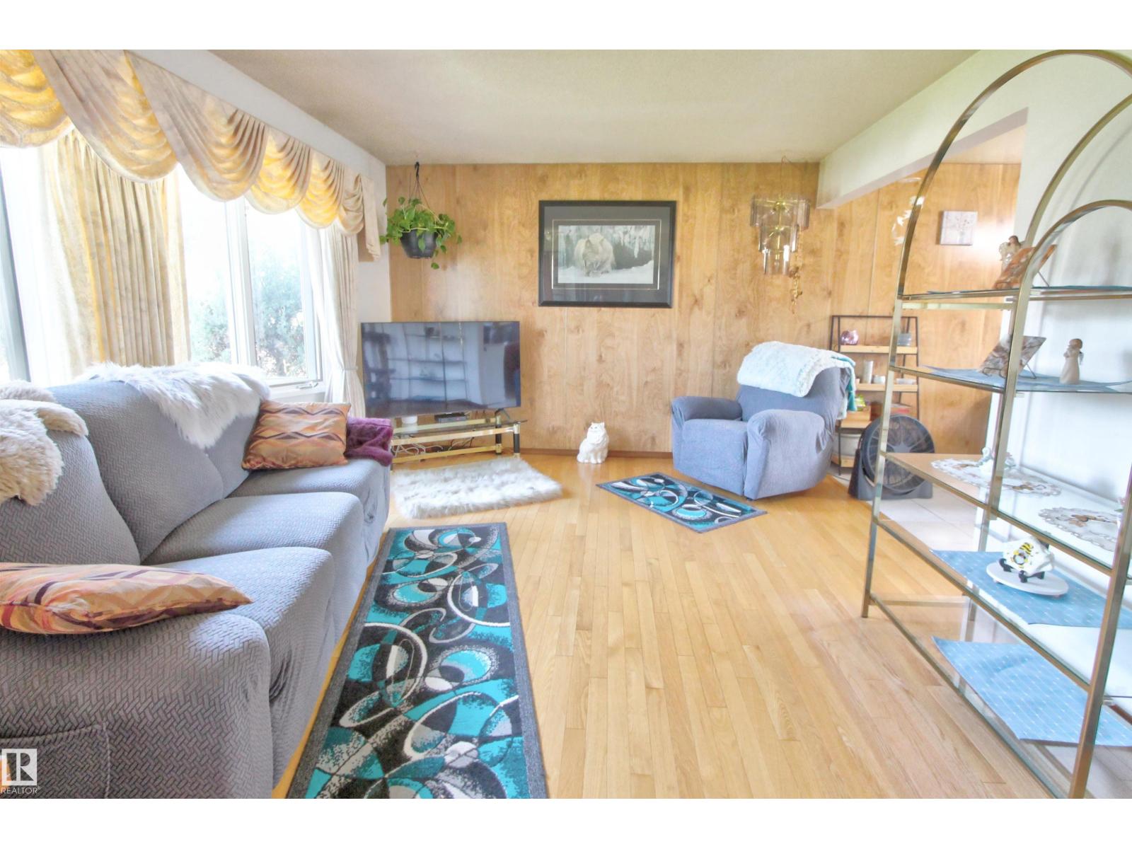 13304 115 ST NW