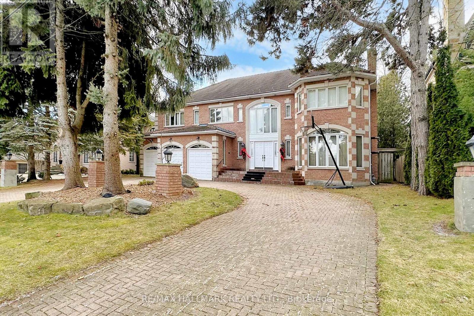 11 VERNHAM AVENUE