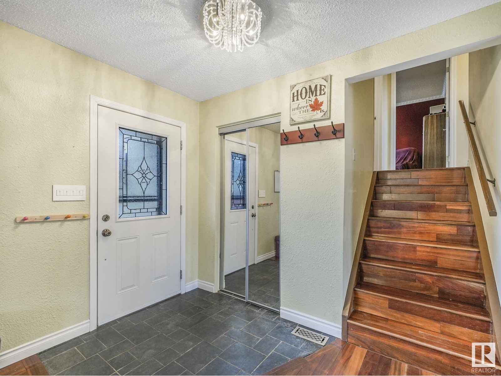 18409 62B AV NW