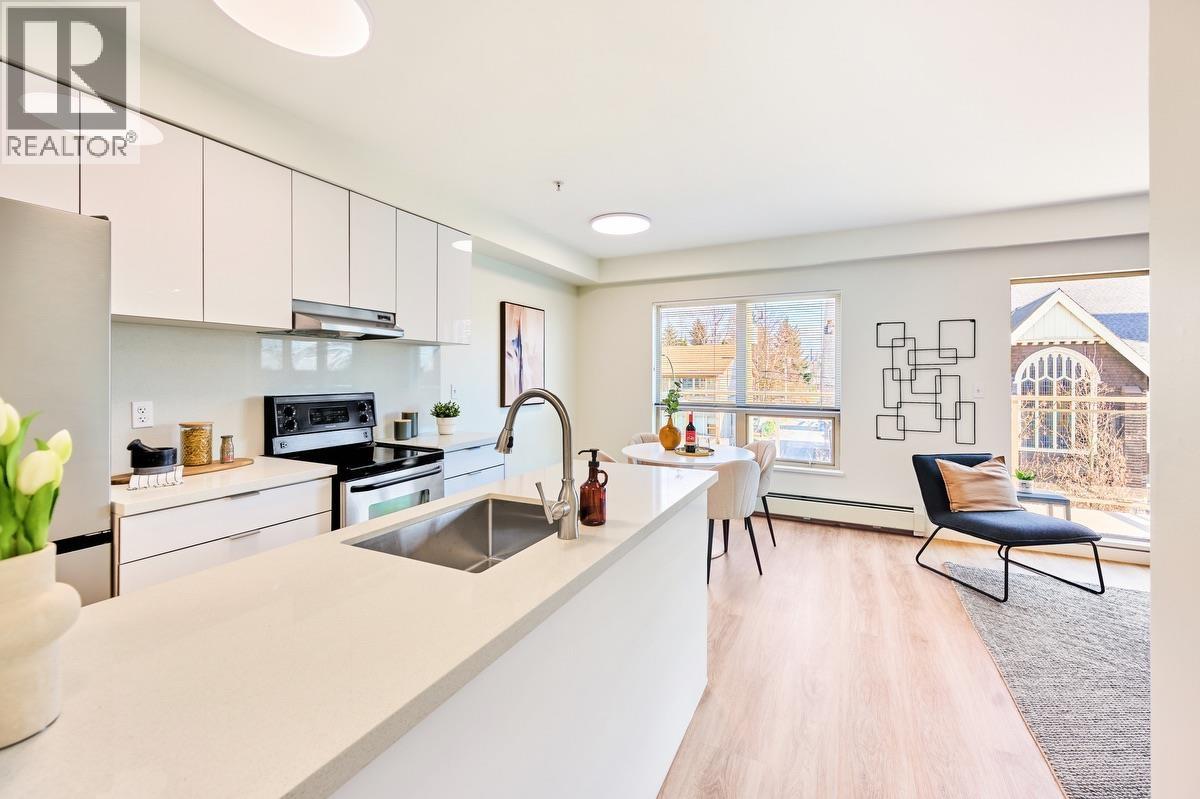 311 1033 ST. GEORGES AVENUE