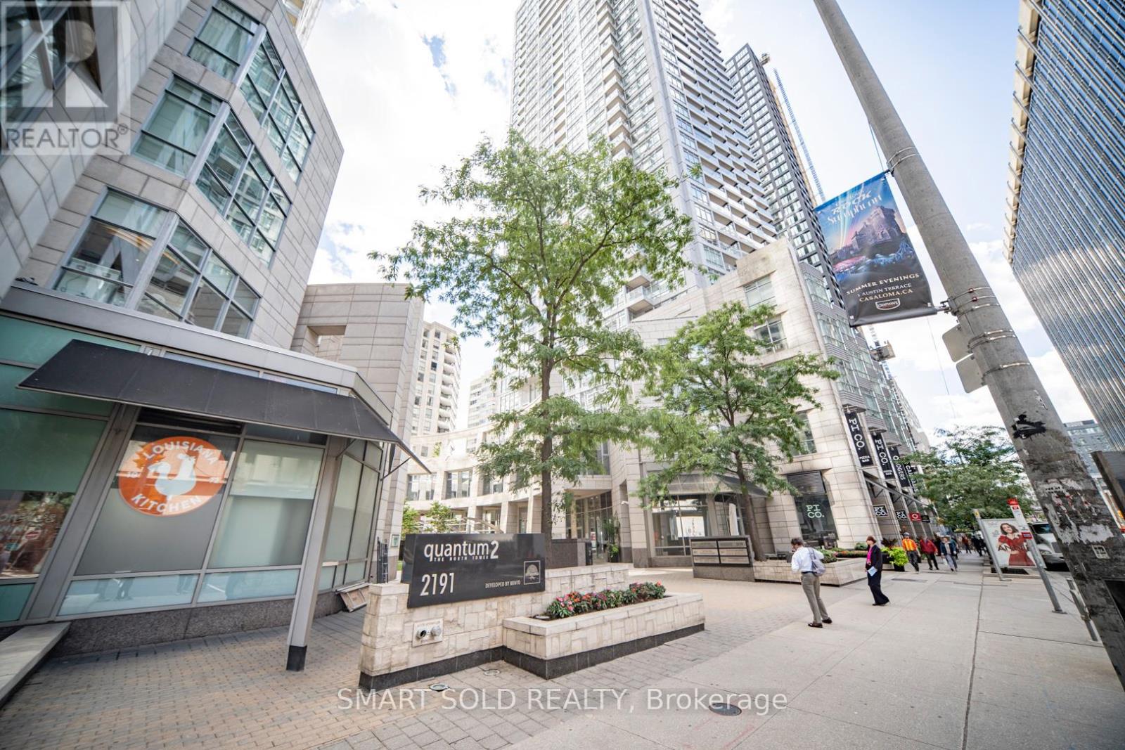 901 - 2191 YONGE STREET