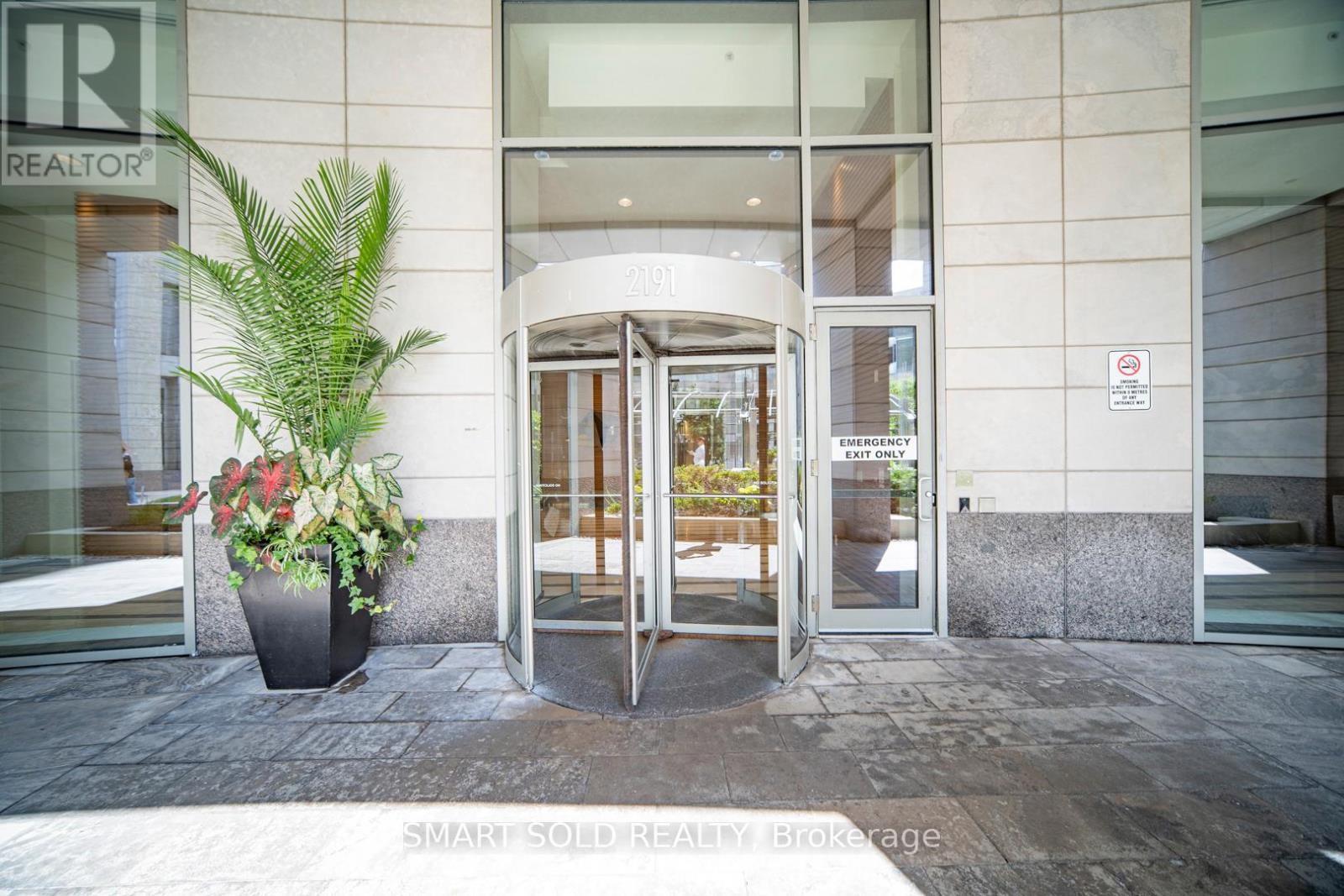 901 - 2191 YONGE STREET