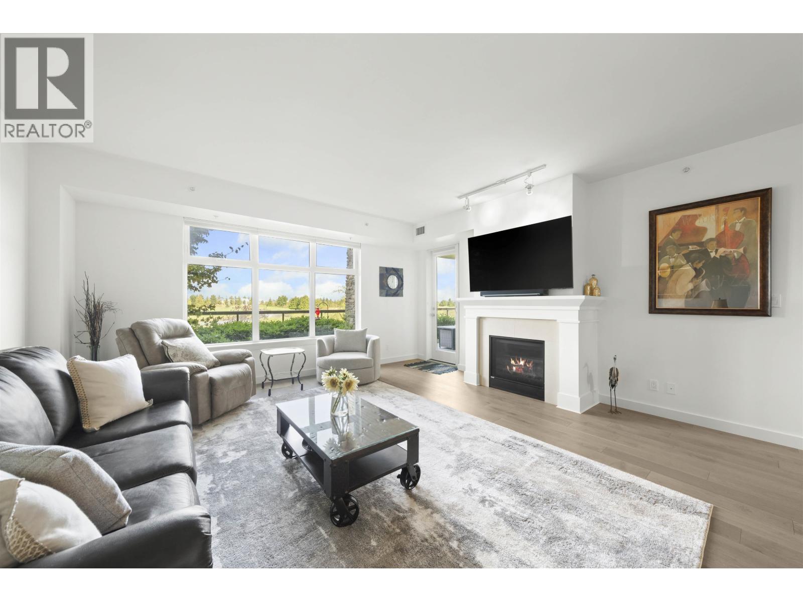 112 5011 SPRINGS BOULEVARD