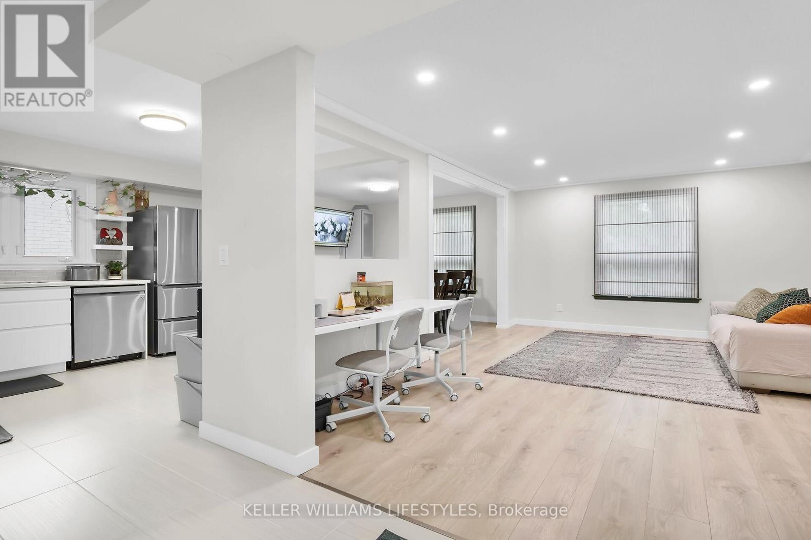 43 FINSBURY CRESCENT
