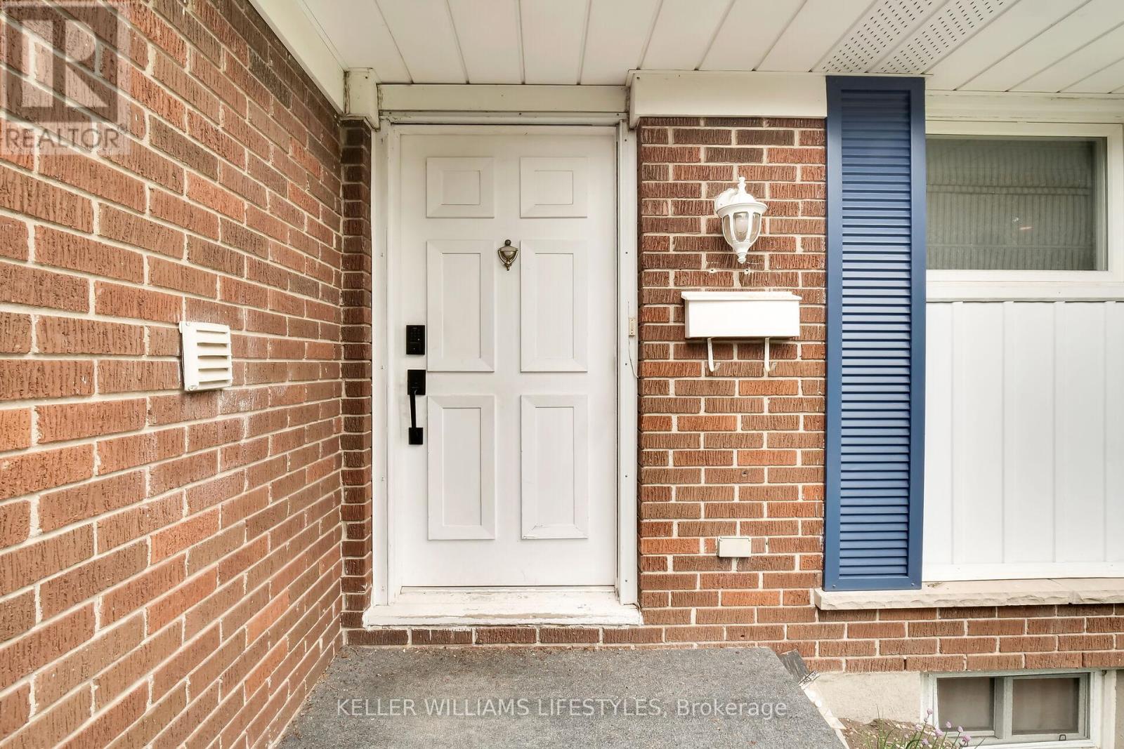 43 FINSBURY CRESCENT