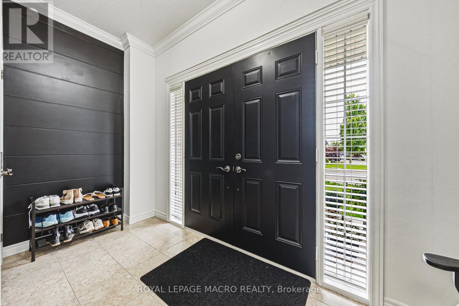 20 DEGROW CRESCENT