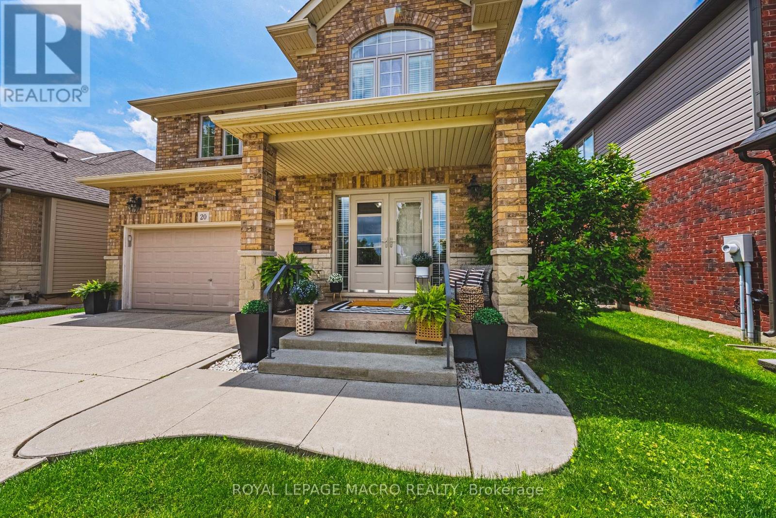 20 DEGROW CRESCENT