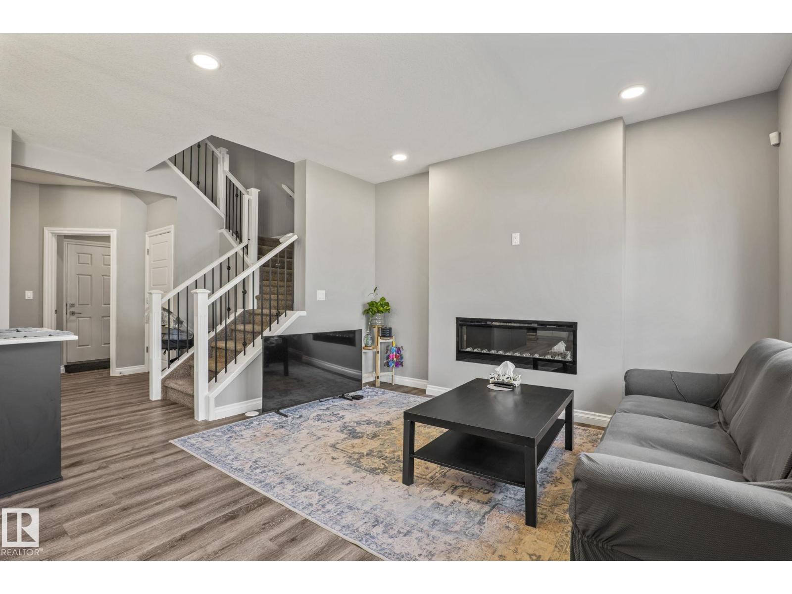 5142 23A AV SW