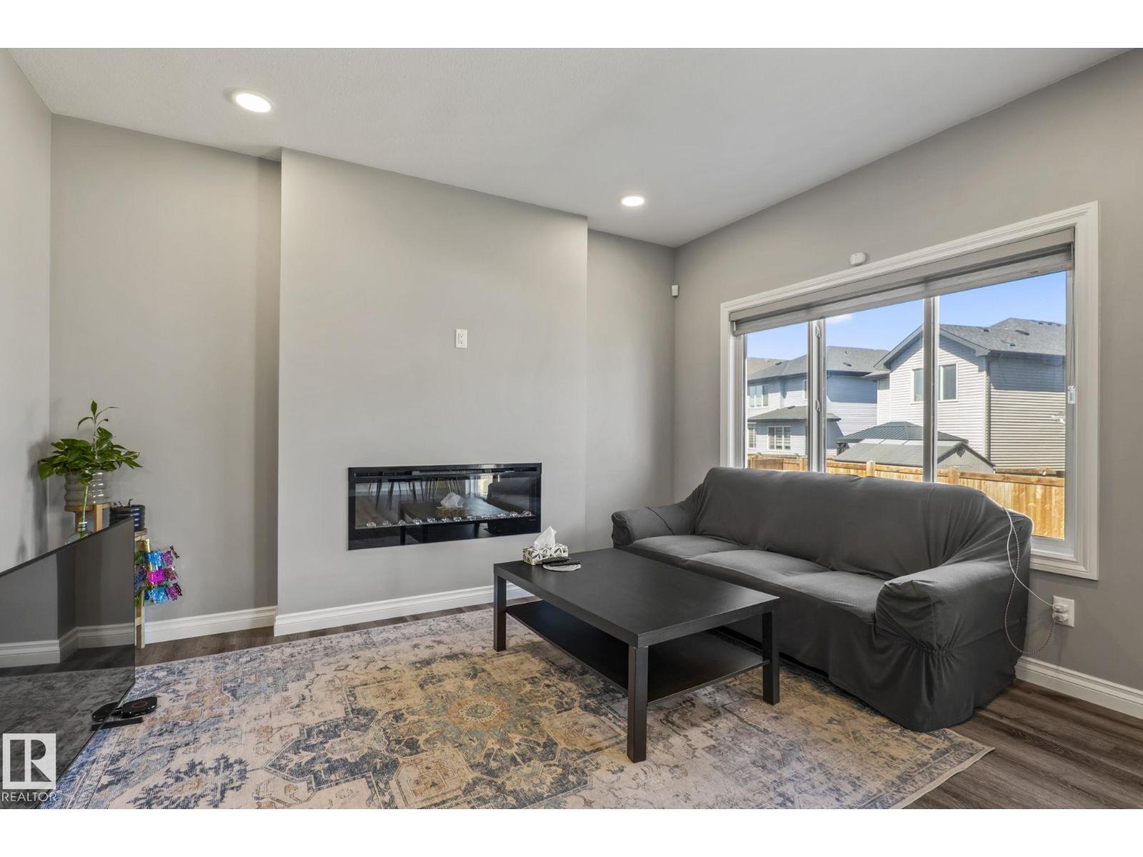 5142 23A AV SW