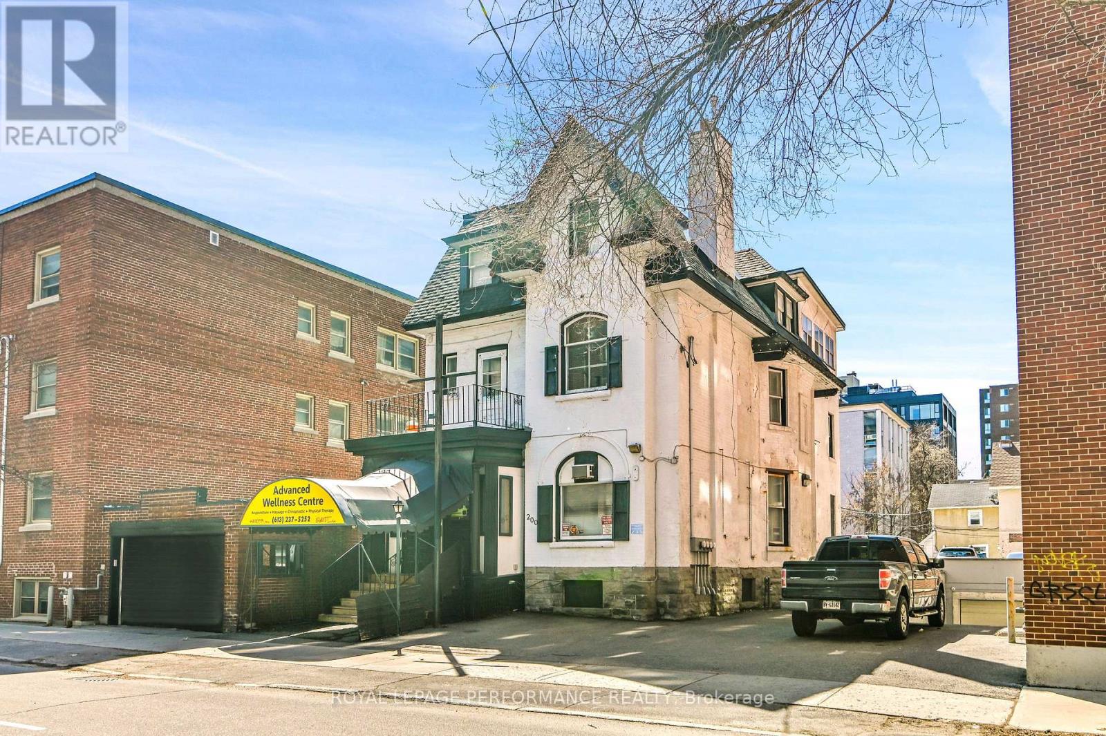 200 METCALFE STREET