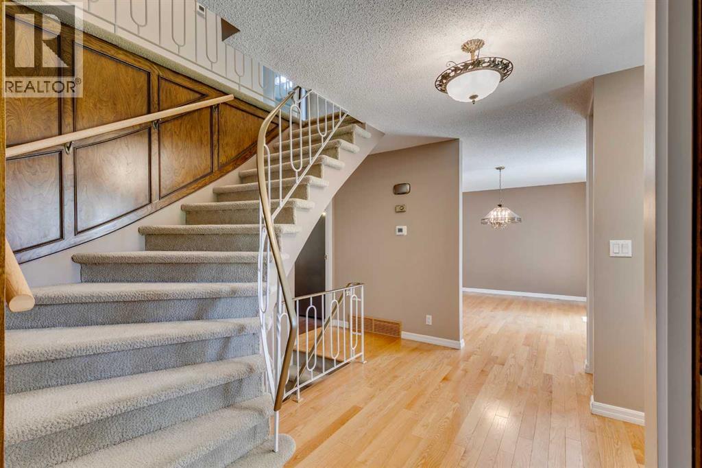 1257 Varsity Estates Road NW