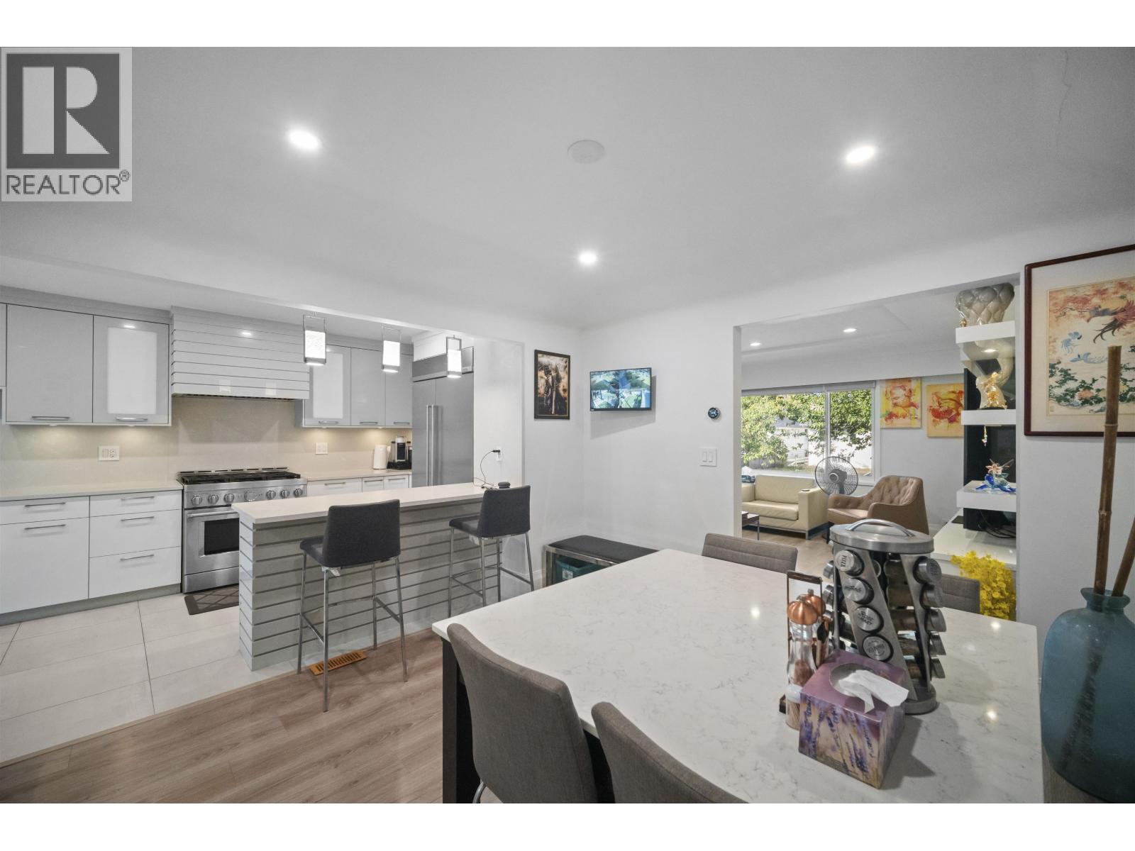 6978 MCKINNON STREET