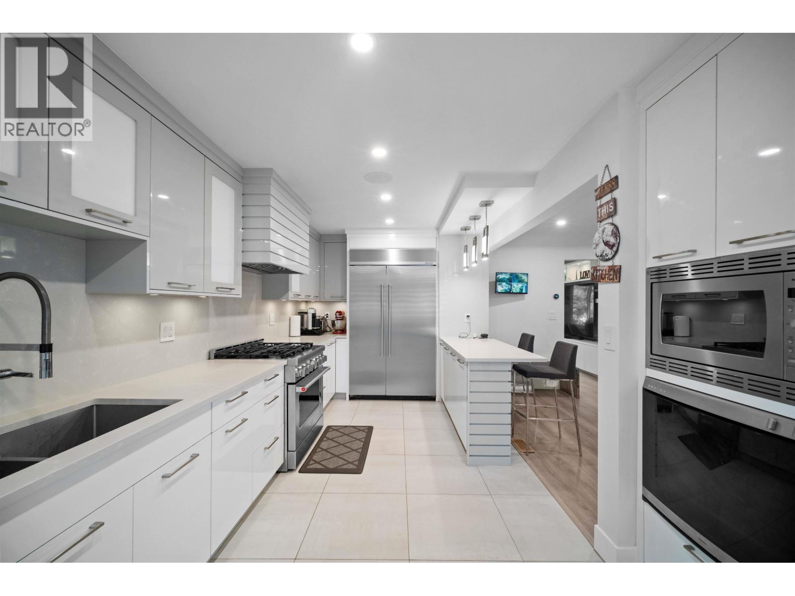 6978 MCKINNON STREET