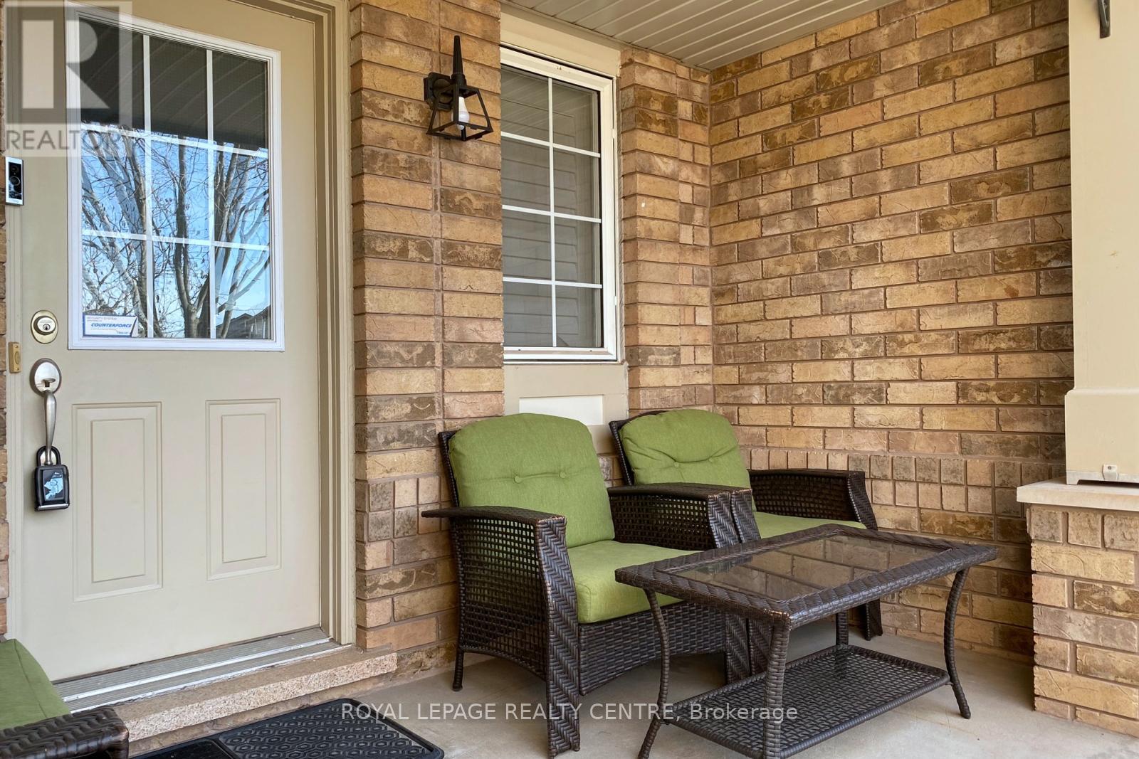 2418 BAINTREE CRESCENT