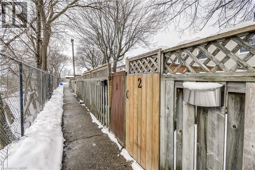 80 BROOKLYNE Road Unit# 2