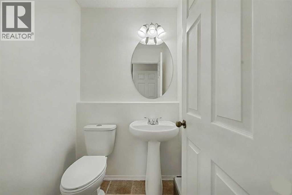 12 Tarawood Grove NE