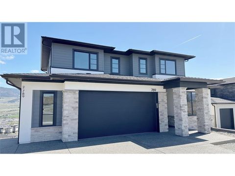 789 Carleton Street Kelowna BC V1V0A8