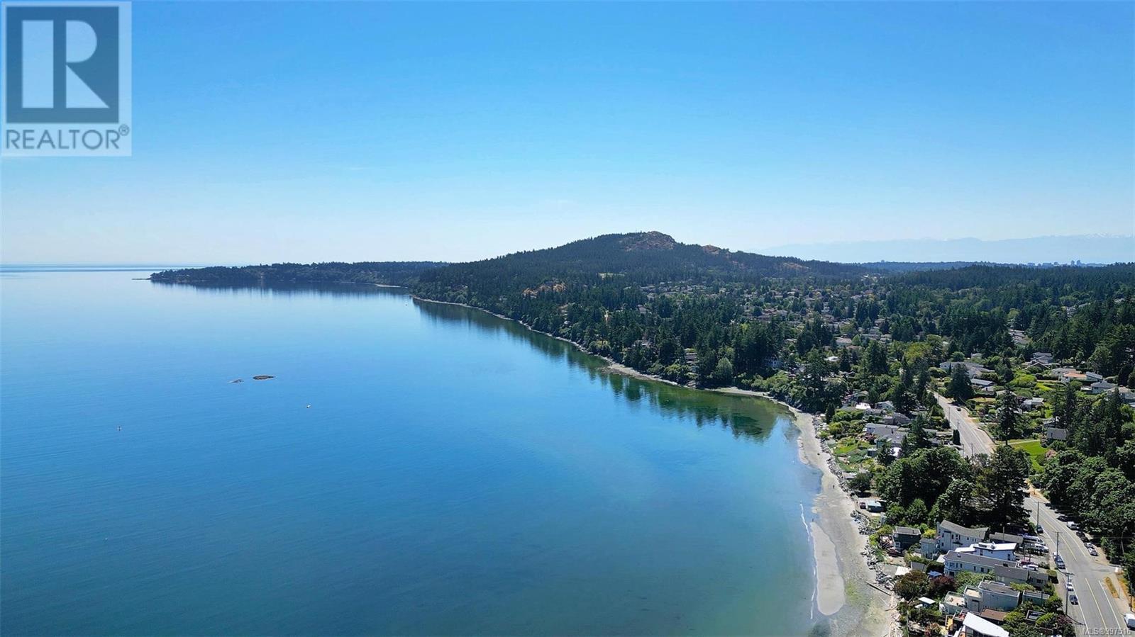 306 5120 Cordova Bay Rd